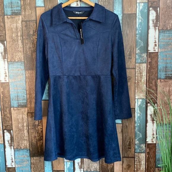 Alegra K Dresses & Skirts - Allegra K medium blue soft V-neck knee length dress